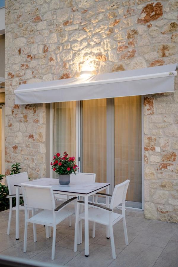 Villa Casale à Nikiti  Extérieur photo
